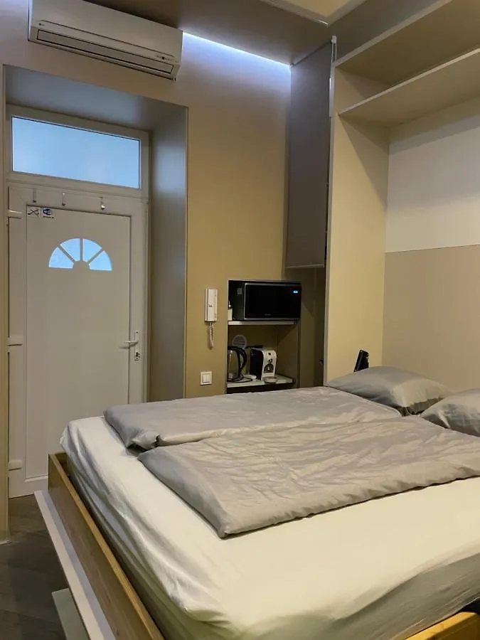 Apartment Small Home Budapest Drava